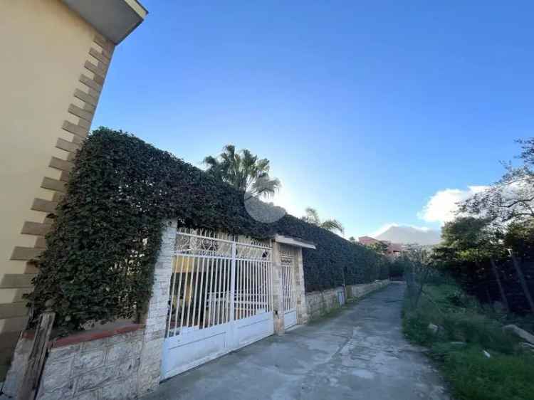 Appartamento in villa via Petralia Sottana 22, Altarello, Palermo