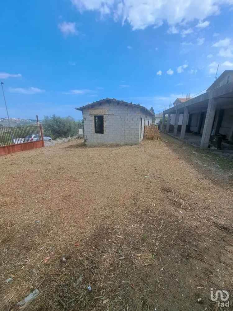 Vendita terreno di 1.120 m² in Pianella (65019) - 120594 - iad