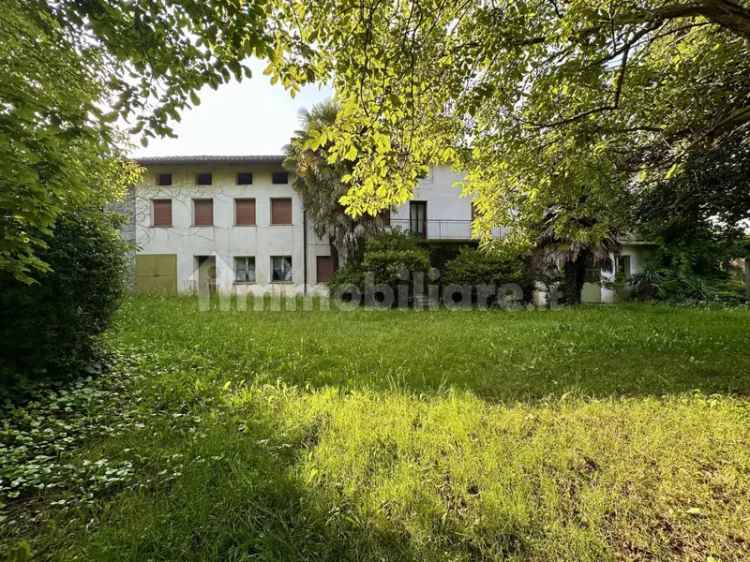 Rustico via Tricesimo, Colloredo Di Monte Albano Lauzzana, Colloredo di Monte Albano