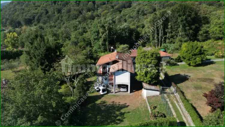 Villa bifamiliare via Ponte di Legno 2, Carpugnino, Brovello-Carpugnino