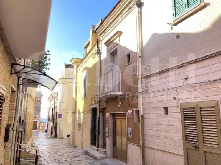 Casa Indipendente in Via Cairoli, 15, Torremaggiore (FG)