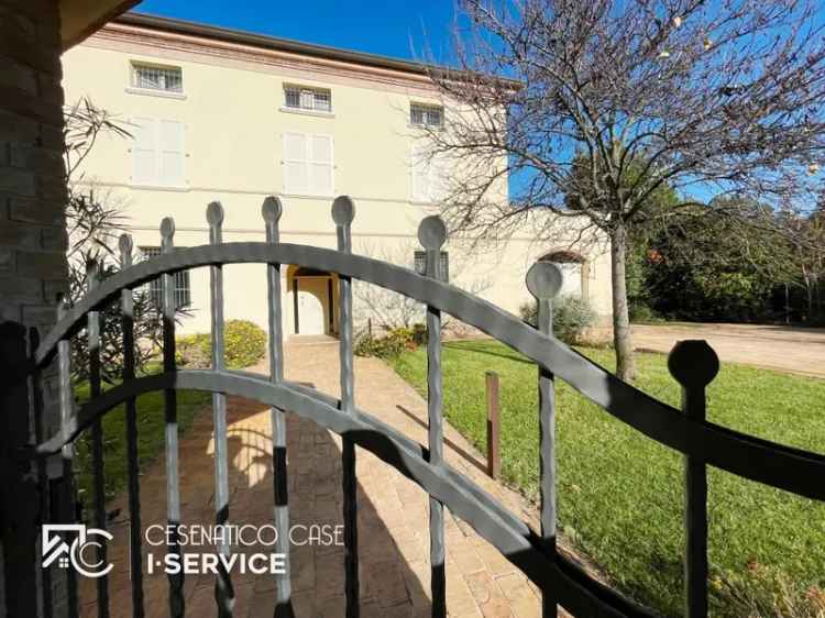 Villa in Via boscone, Cesena, 8 locali, 5 bagni, giardino privato