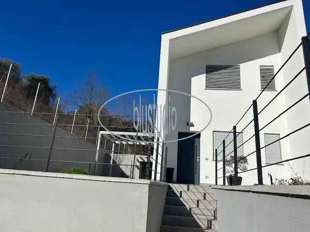 Villa bifamiliare, nuova, 135 m², Incisa In Val D'Arno, Figline e Incisa Valdarno