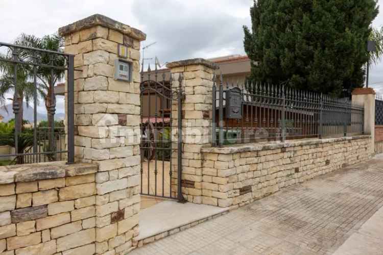 Villa unifamiliare via Paride, Tonnara Di Bonagia, Valderice