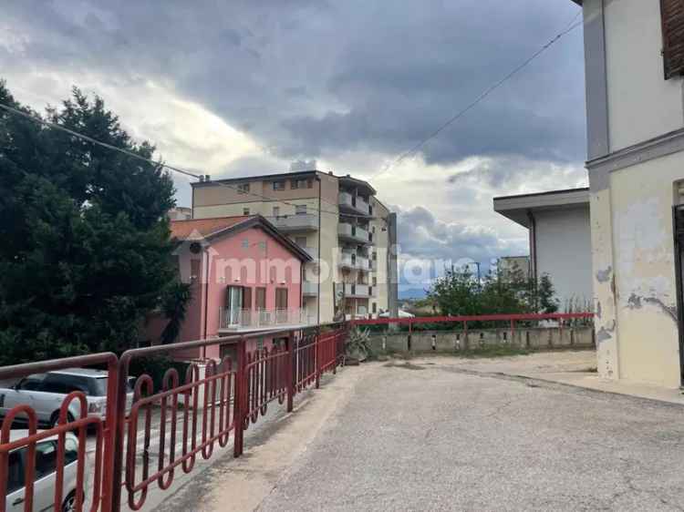 Bilocale Strada Colle di Mezzo, 23, Colle del Telegrafo - Colle Scorrano, Pescara