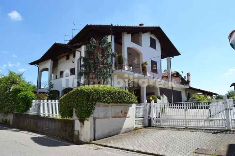 Villa unifamiliare Strada Barazzetto Vandorno, Vandorno, Piazzo, Cossila, Biella