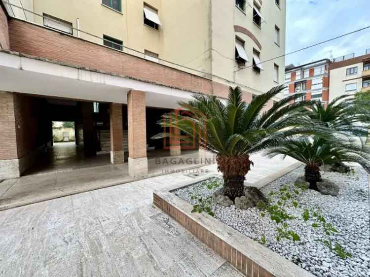 Appartamento in Piazza Roma 3, Latina, 6 locali, 2 bagni, 162 m²