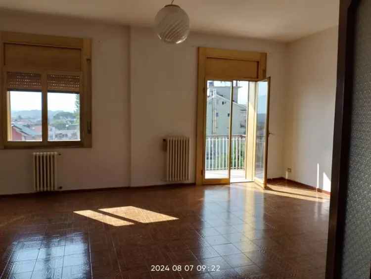 Appartamento in VIA PELLECCHIA, Avellino, 5 locali, 2 bagni, 146 m²