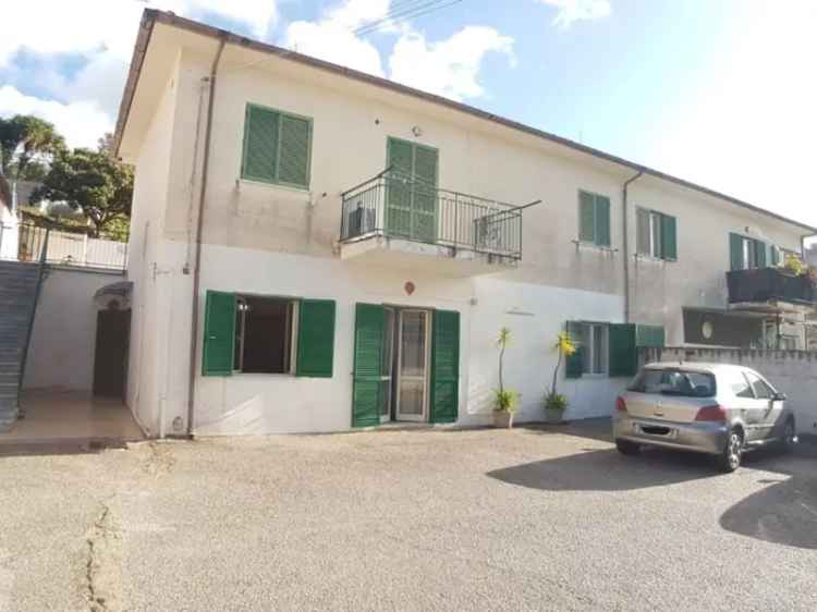 Villa in Via Ludovico Ariosto, Agropoli, 1 bagno, 350 m², buono stato