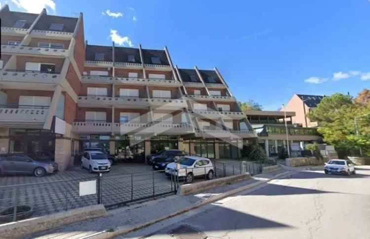 Villa a schiera in Via Neri, Campobasso, 5 locali, 2 bagni, con box