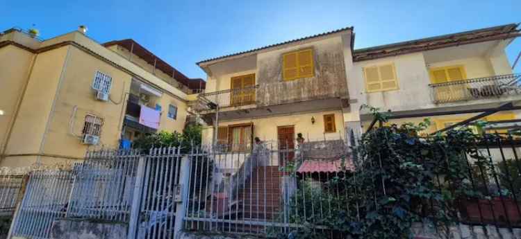 Villa in Via dell'Auriga 57, Napoli, 7 locali, 4 bagni, posto auto