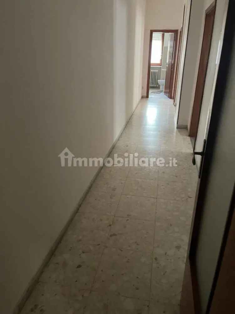 Trilocale discesa San Gerardo 128, Centro, Potenza