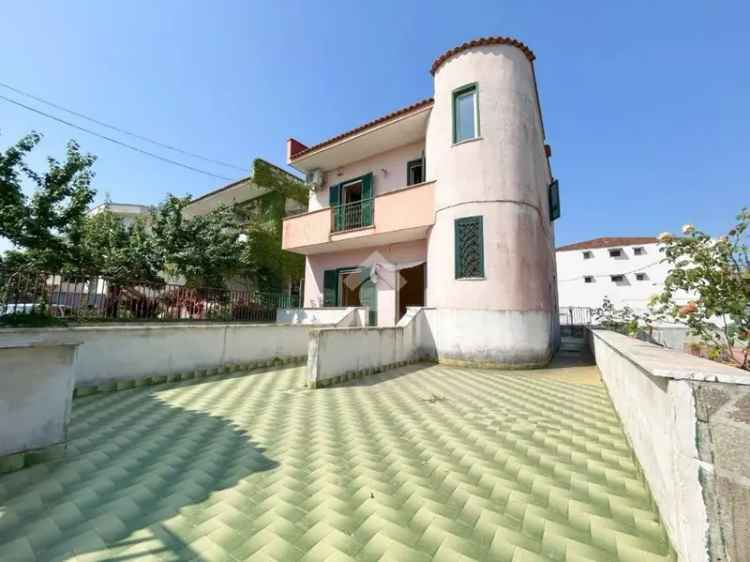 Villa unifamiliare viale dei Pini Sud 2, Varcaturo, Giugliano in Campania