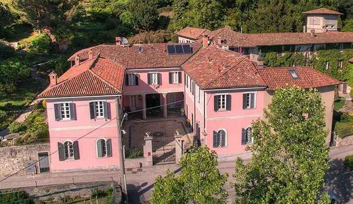 Villa plurifamiliare via Beato Geremia 3, Lora, Como