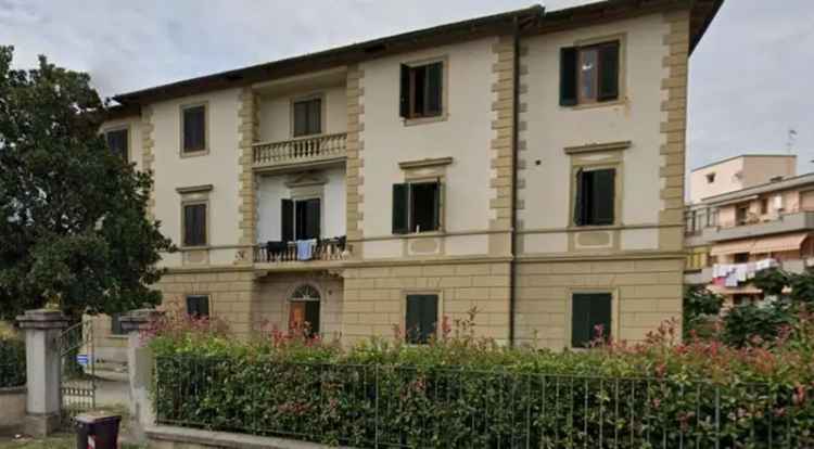 Appartamento in Via Romana, Certaldo, 10 locali, 250 m² in vendita