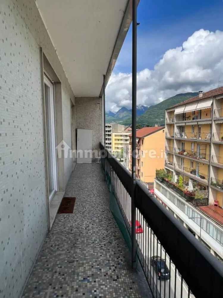 Trilocale via Felice Cavallotti 47, Centro, Domodossola