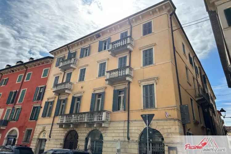 Appartamento in Corso Cavour, Verona, 5 locali, 2 bagni, 175 m²