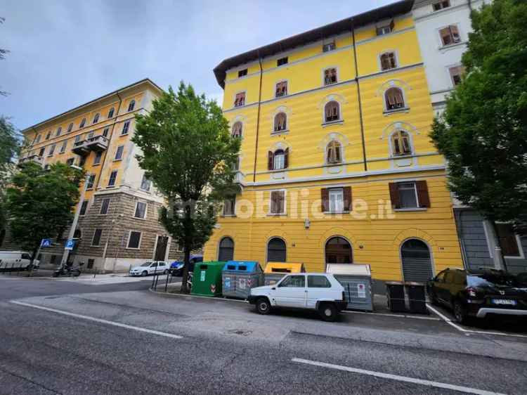 Quadrilocale viale Raffaello Sanzio 20, Cologna - Università, Trieste