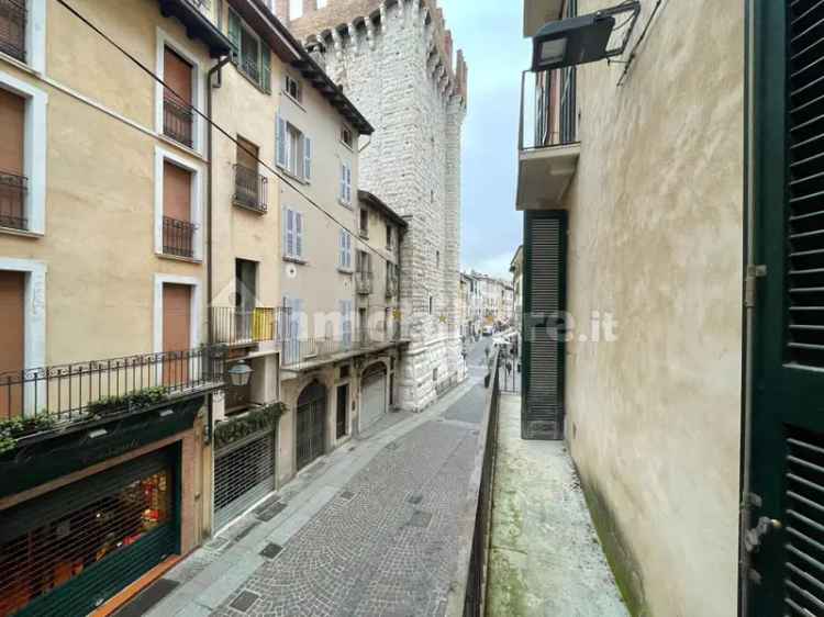 Bilocale corso Goffredo Mameli 6, Loggia - Garibaldi, Brescia