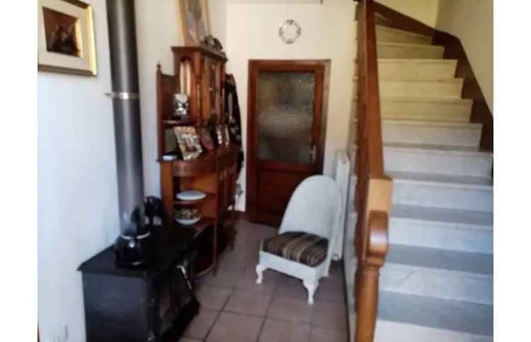 Casa indipendente in vendita a Barga, Località Albiano 13