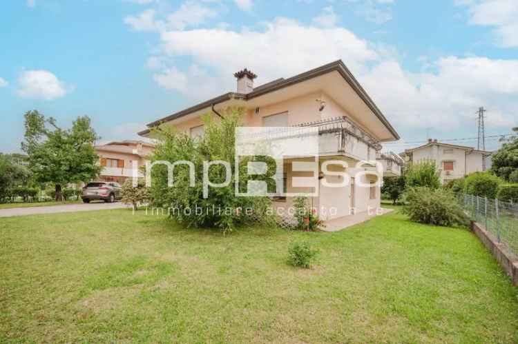 Villa in Via Don Fae', Tarzo, 7 locali, 3 bagni, giardino privato