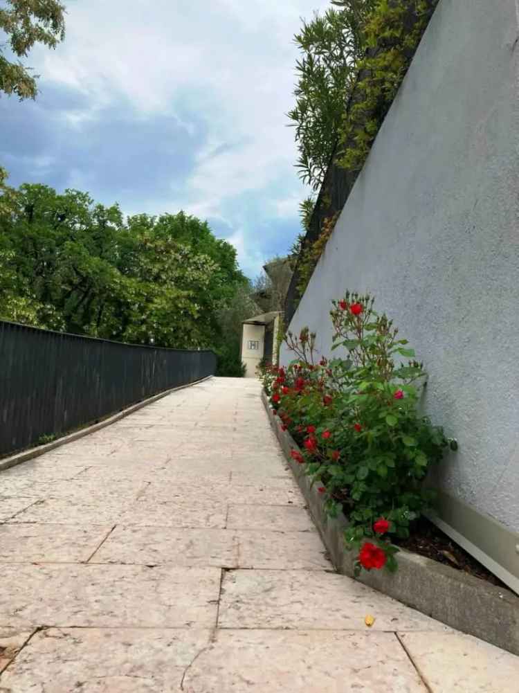 Bilocale via Ponte Tesina 5, Costermano sul Garda