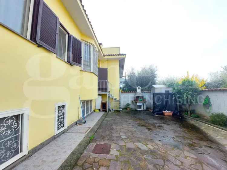 Appartamento in Via Canneti Di Castelluccia, 15 A, Marino (RM)