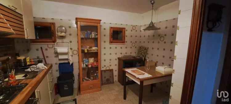 Vendita casa indipendente 6 locali di 143 m² in Gubbio (06024) - 110092 - iad