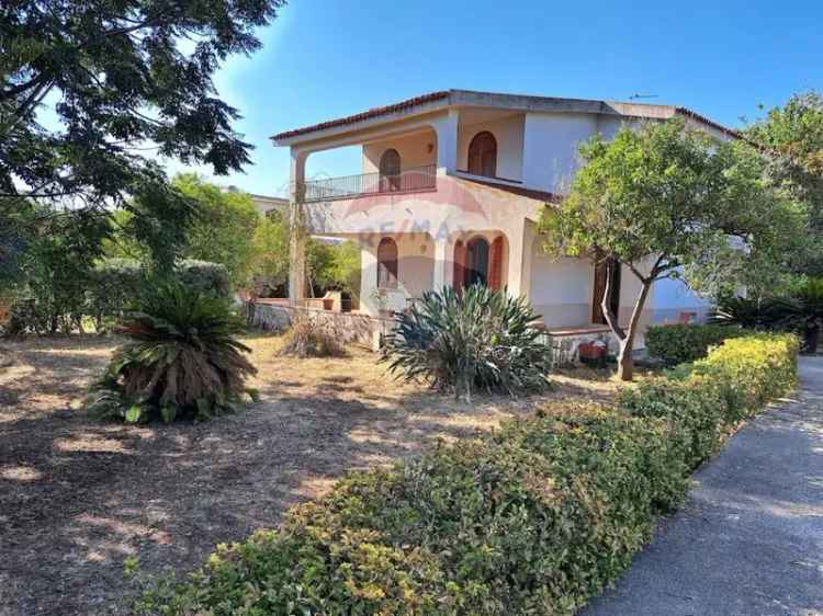 Villa 9 Locali Siracusa con Giardino e Box Auto