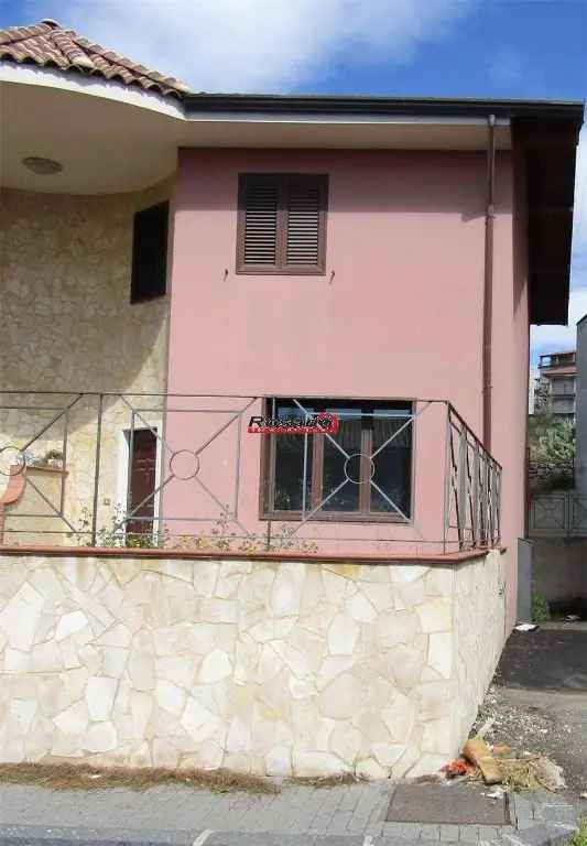 Villa a schiera in Via SOLARIS, Biancavilla, 5 locali, 2 bagni, garage