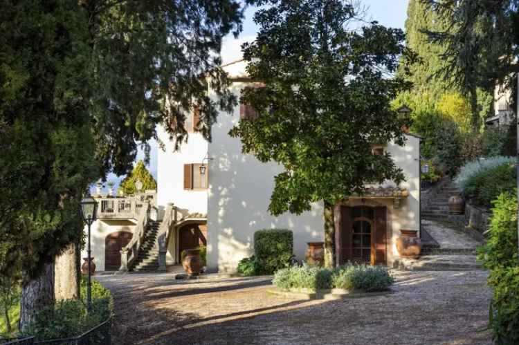 Villa in VIA CASTELSECCO, Arezzo, 10 locali, 9 bagni, giardino privato