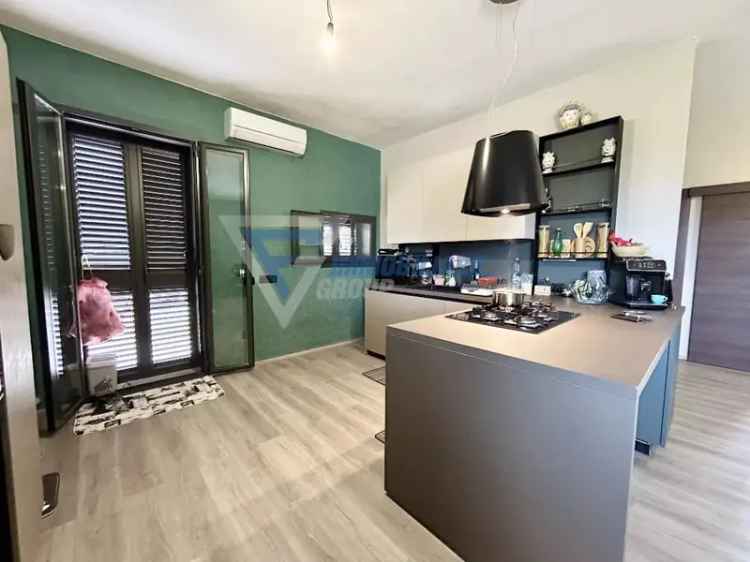 Villa in Via san francesco, Siracusa, 3 locali, aria condizionata