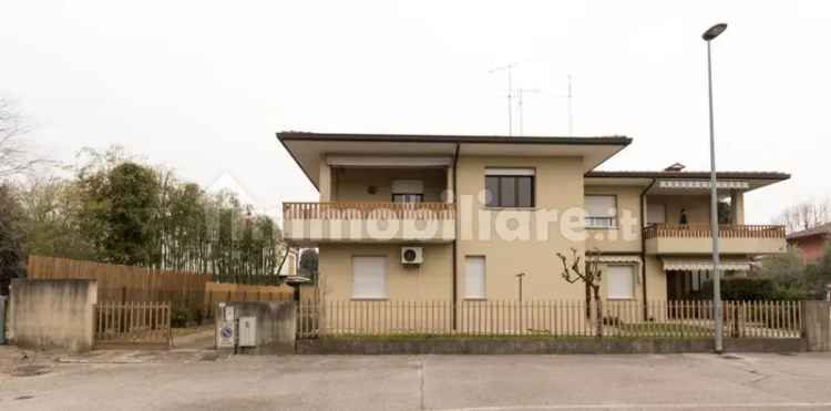 Villa unifamiliare via Tagliamento, 40, Centro, Sacile