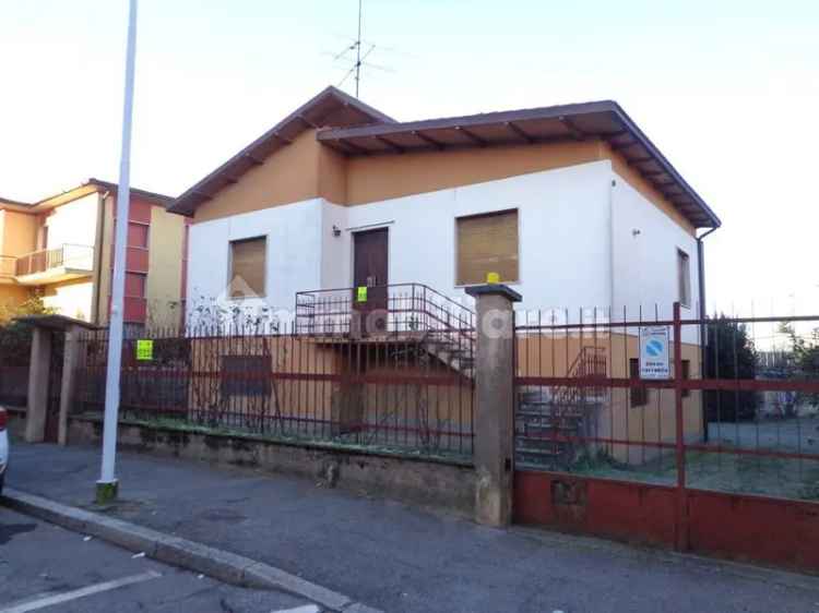 Villa unifamiliare via dei Mille 1B, Centro, Soresina