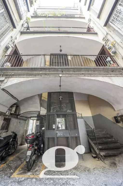 Appartamento in Salvator Rosa, Napoli, 7 locali, 2 bagni, 320 m²