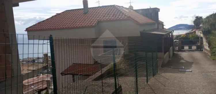 Villa in VIA SANTA MARIA LA NOCE, Formia, 6 locali, 2 bagni, 120 m²