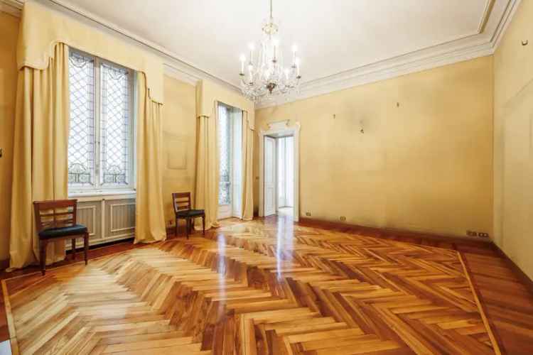 Appartamento oltre 5 locali in vendita in Corso Montevecchio , Torino -  n° 531171