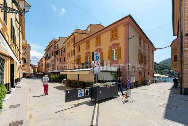 Trilocale piazza Giacomo Matteotti, Centro, Sestri Levante