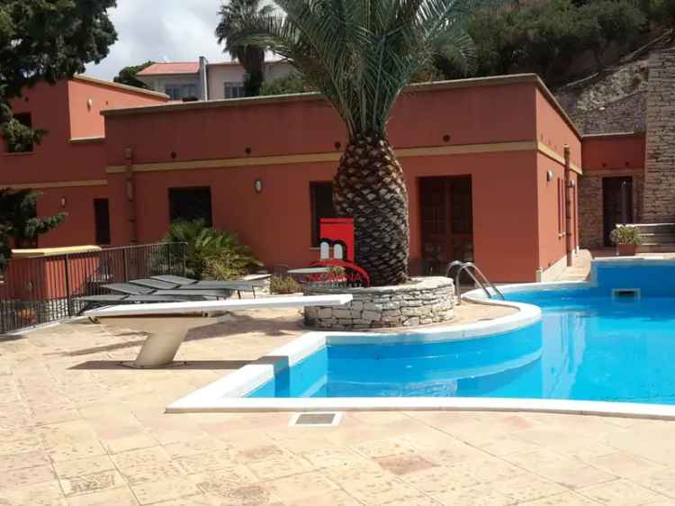 Villa in Via Sant'Anna, Erice, 8 locali, 3 bagni, giardino privato