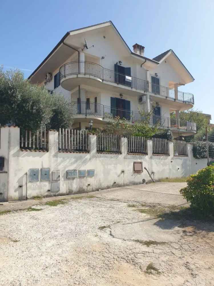 Villa bifamiliare via Giulio Pastore, Centro, Ceccano