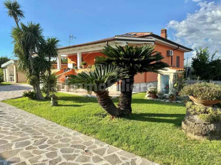 Villa unifamiliare Strada Regionale Pontina, Borgo Hermada, Terracina