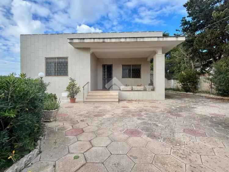 Villa unifamiliare via Riccione 5, Torre Rinalda, Lecce