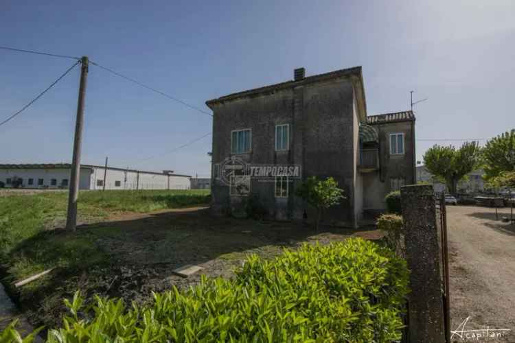 Terratetto unifamiliare via Martiri di Belfiore 124, Tassina, Rovigo