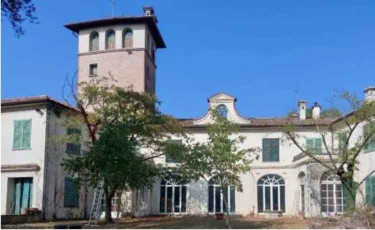 Villa in VIA STEFANO ALLOCCHIO 1, Crema, 38 locali, giardino privato