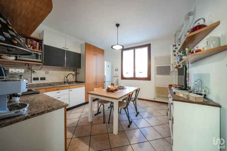 Vendita villa a schiera 5 locali di 170 m² in Ferrara (44122) - 103012 - iad