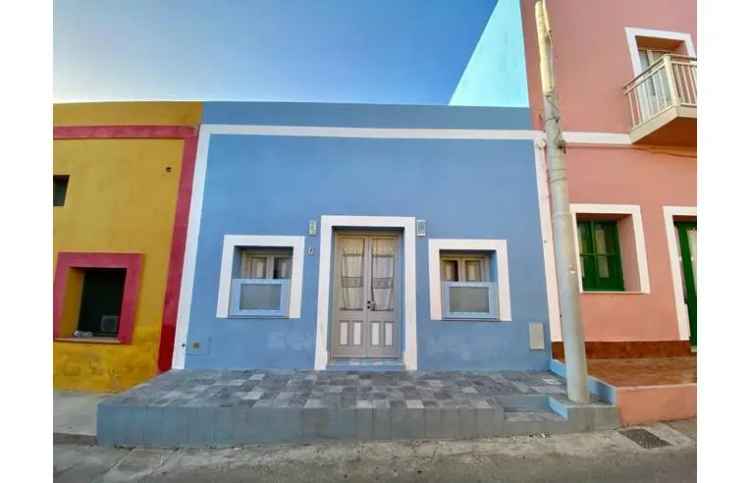 Casa indipendente in vendita a Lampedusa e Linosa, Via Vittorio Alfieri 8