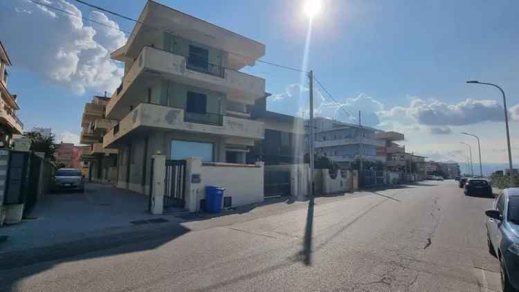 Appartamento in Via Spiaggia Di Ponente, 97, Milazzo (ME)