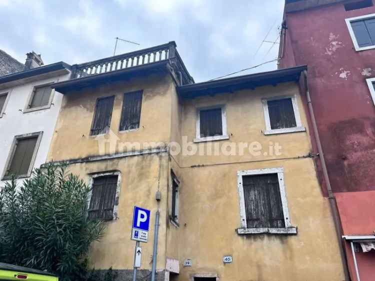 Terratetto unifamiliare via San Bartolomeo, Garda