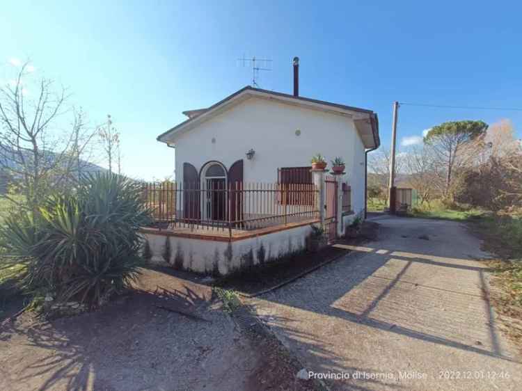 Villa unifamiliare, buono stato, 110 m², Monteroduni