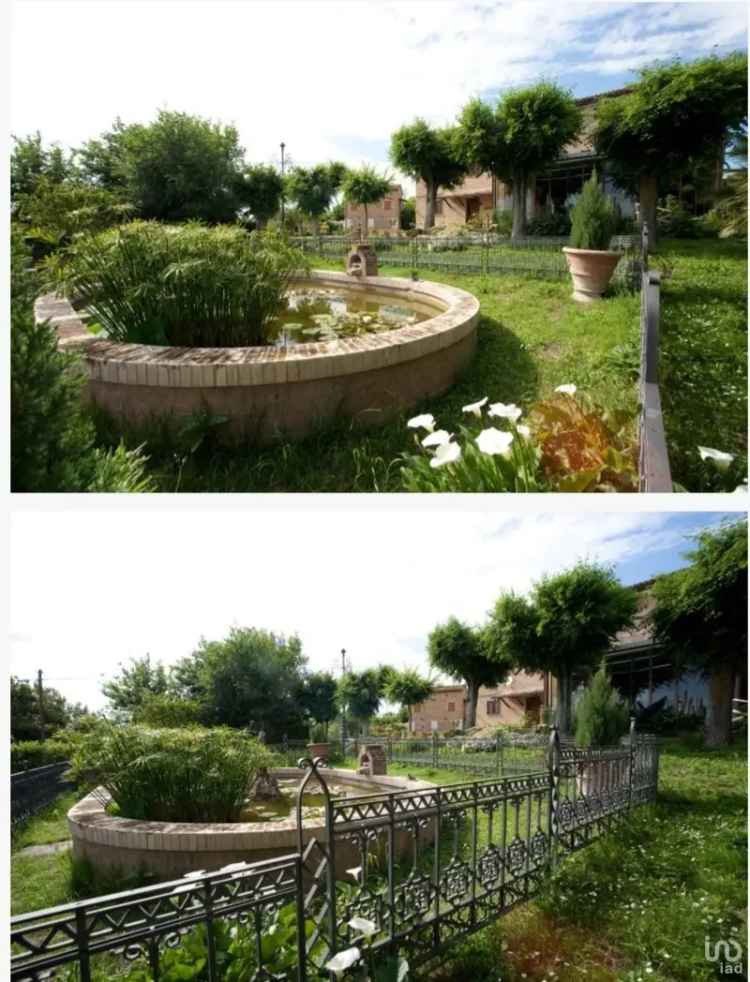 Vendita villa 38 locali di 1.400 m² in Treia (62010) - 107241 - iad